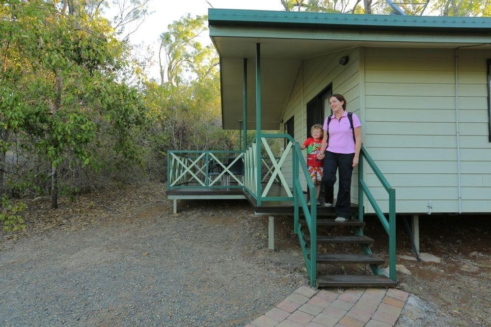 Capricorn Caves Hotel Rockhampton Exterior foto
