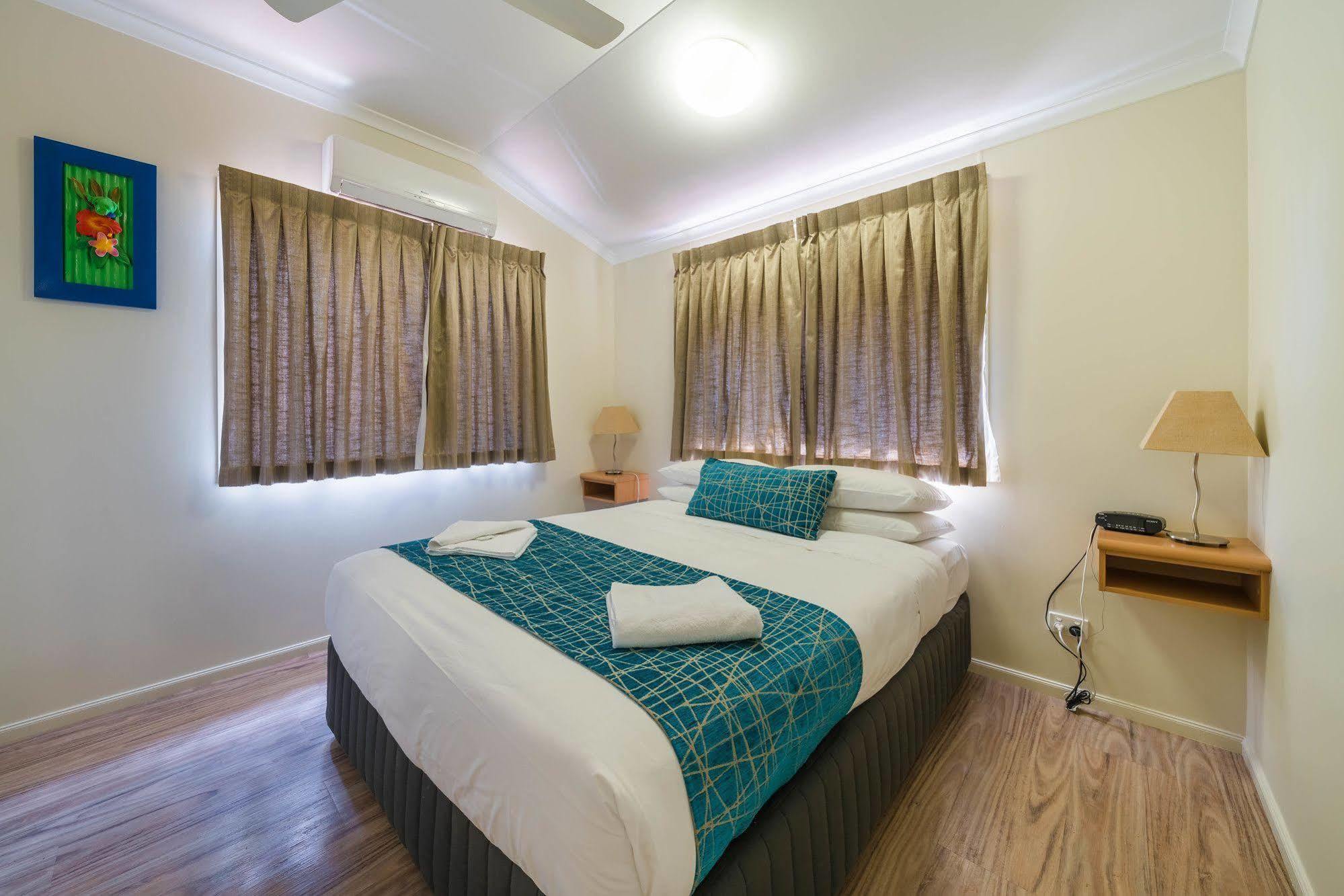 Capricorn Caves Hotel Rockhampton Exterior foto