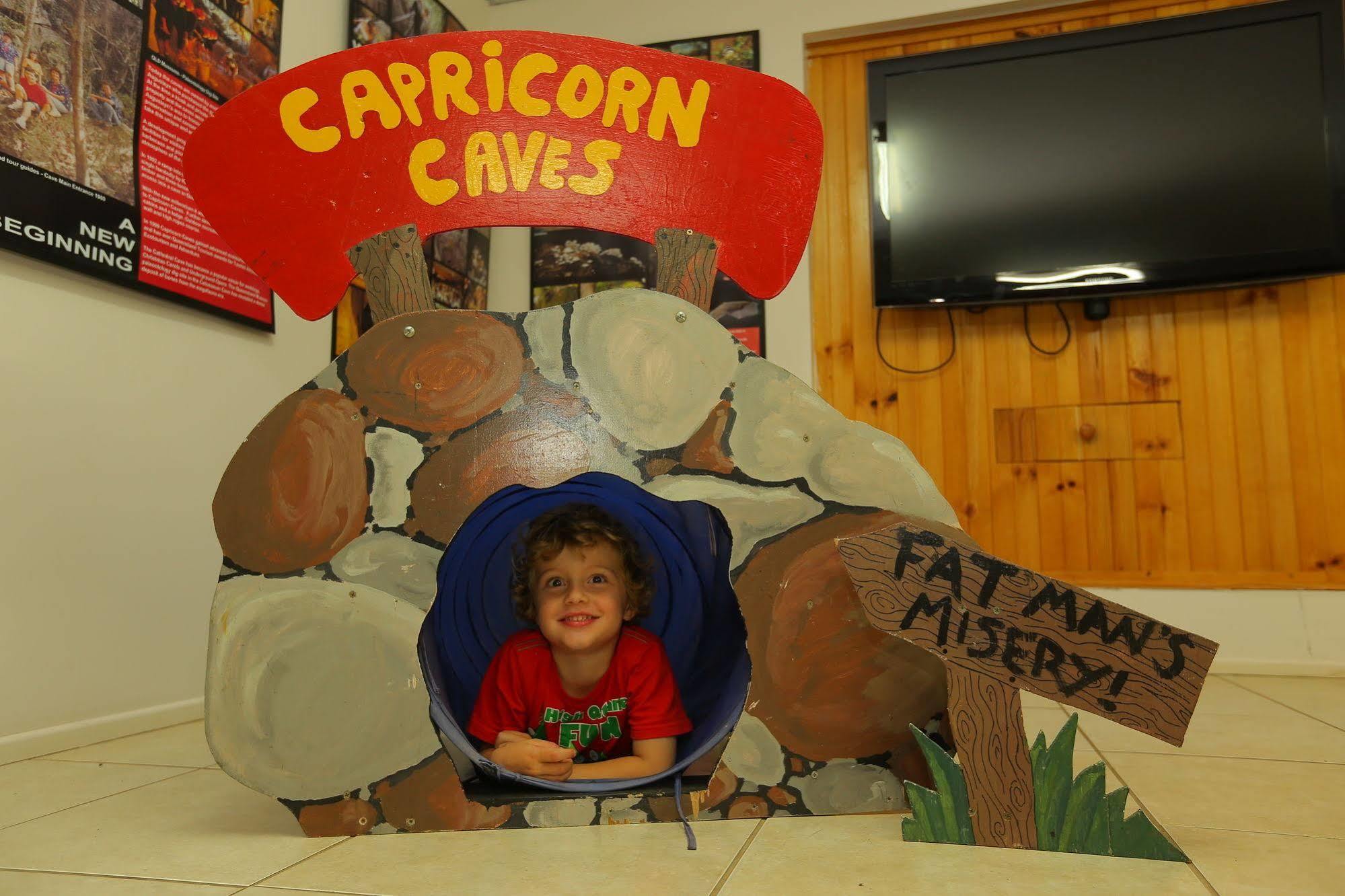 Capricorn Caves Hotel Rockhampton Exterior foto